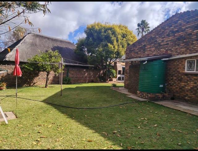 4 BEDROOM HOUSE FOR SALE IN VANDERBIJLPARK SW 2